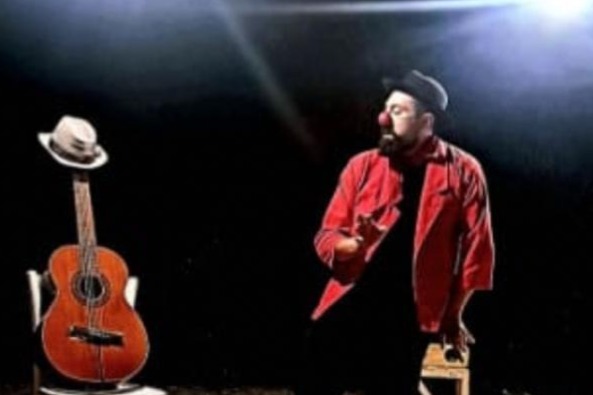 Il teatro di Skapò sabato 9 a Il Posto di Melpignano